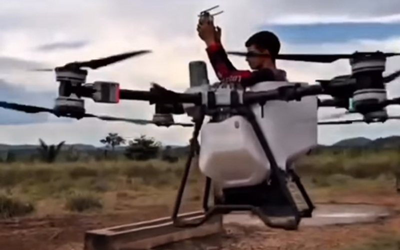 Drone pulverizando gado em Parambu Ceará - risco de ação judicial e perda de equipamento